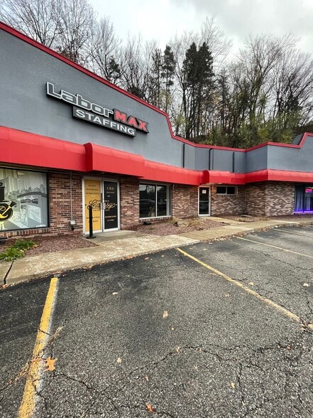 More Photos Of 4814-4818 Mcknight Rd, Pittsburgh Freestanding For Lease