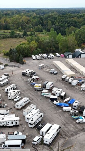 Primary Photo Of 59120 Oasis Center Dr, South Lyon Self Storage For Sale