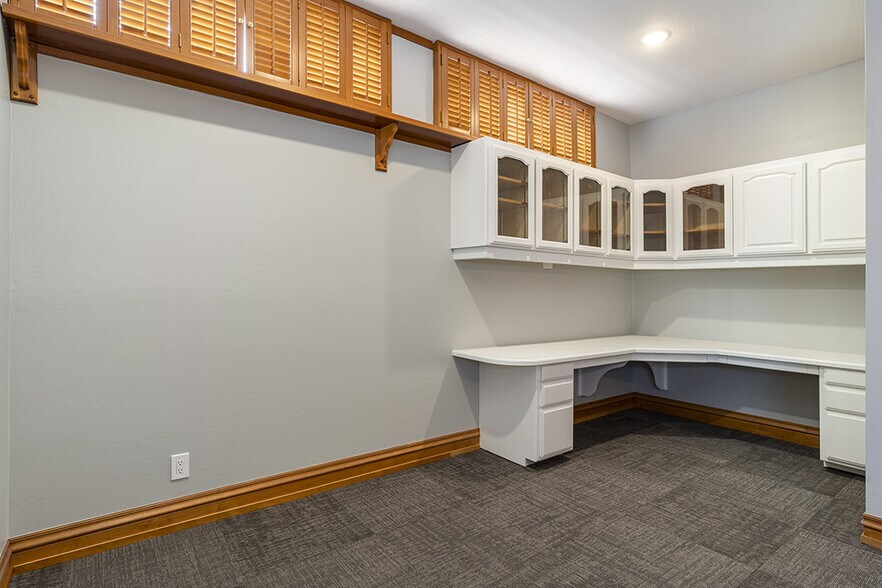 More Photos Of 120 Pickard Pl, Reno Office For Lease