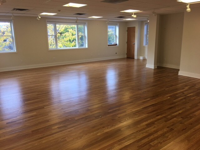 More Photos Of 135 Bedford St, Stamford Storefront Retail Office For Lease