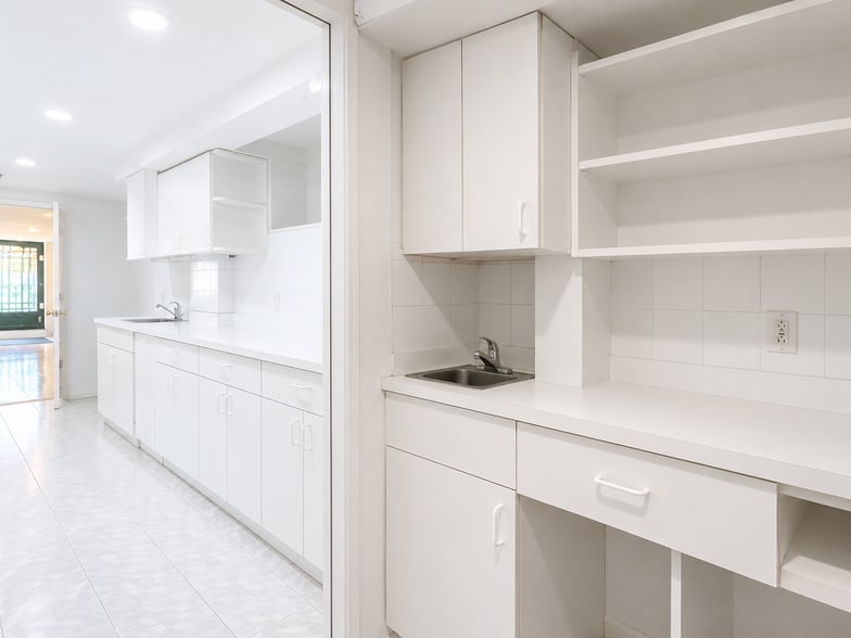More Photos Of 44-07 30th Ave., Queens Apartments For Lease