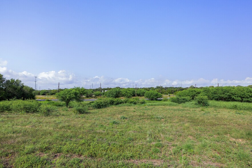 More Photos Of 5501 Larkdale Dr, San Antonio Land For Sale