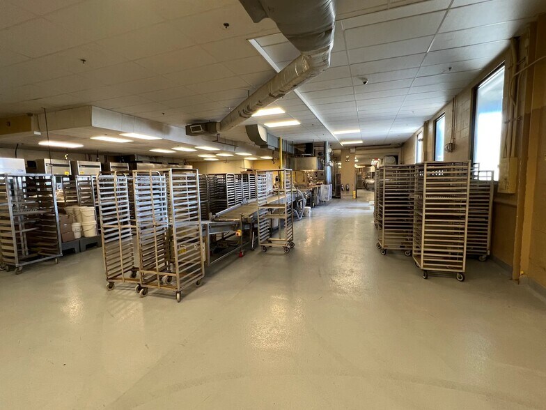 More Photos Of 376 Ledyard St, Hartford Industrial For Lease