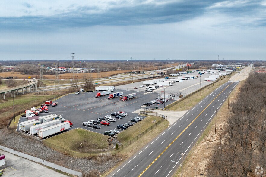 More Photos Of 8121 Melton Rd, Gary Specialty For Sale