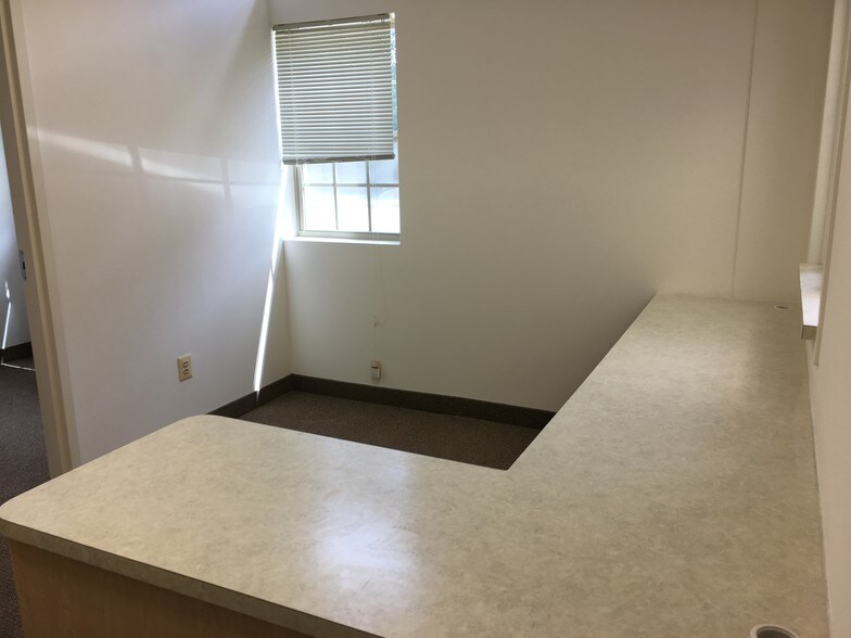 More Photos Of 491 Amwell Rd, Hillsborough Office For Sale