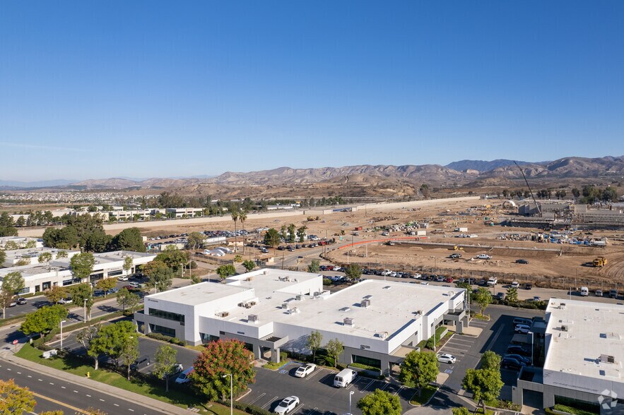 More Photos Of 28 Hammond, Irvine Warehouse For Sale