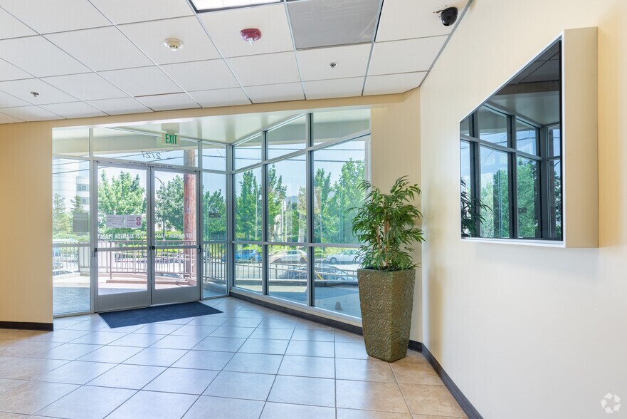More Photos Of 2727 W Alameda Ave, Burbank Medical For Lease