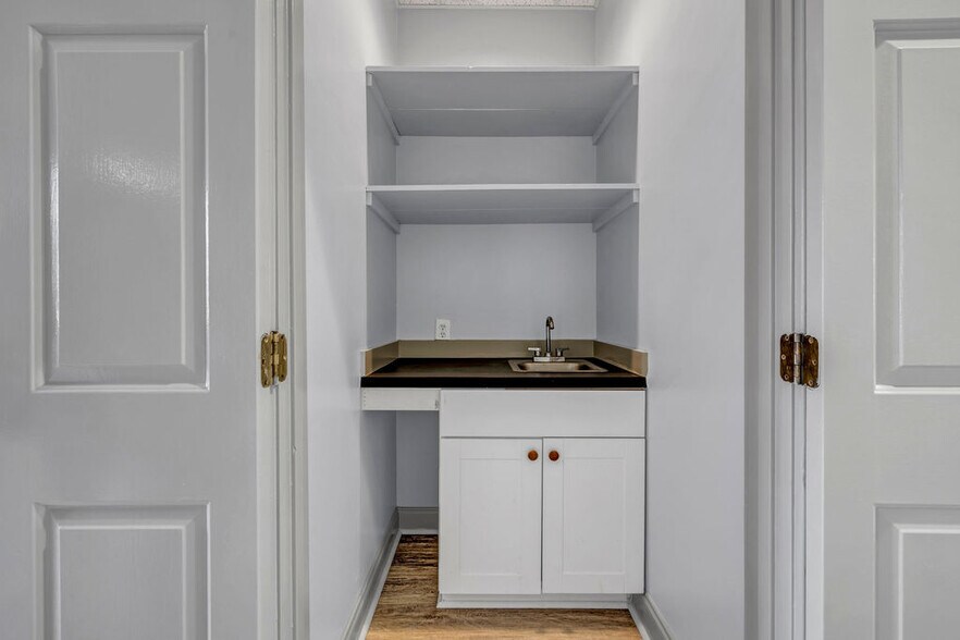 More Photos Of 2900 Paces Ferry Rd SE, Atlanta Office For Lease