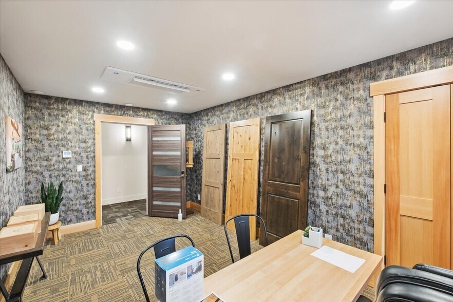 More Photos Of 20 2nd Ave E, Kalispell Office For Sale