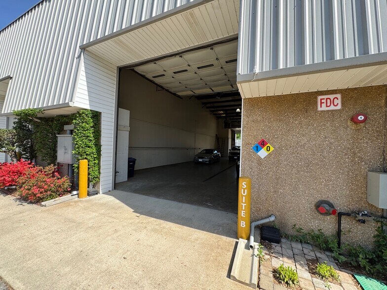 More Photos Of 10109 Giles Run Rd, Lorton Distribution For Lease