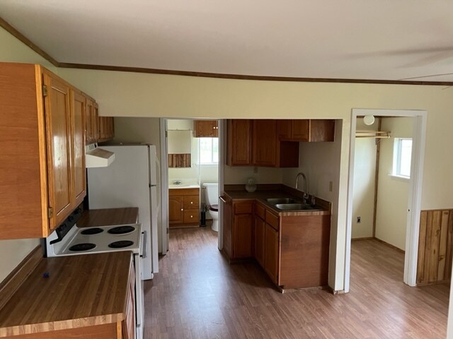 More Photos Of 2239 FM 3432, Adkins Freestanding For Sale
