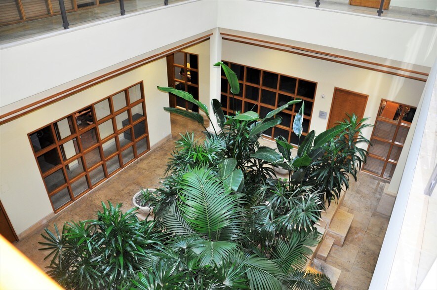 More Photos Of 766 E Colorado Blvd, Pasadena Loft Creative Space For Lease