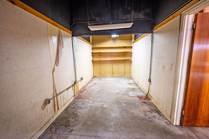 More Photos Of 608 Clark St, River Falls Warehouse For Sale