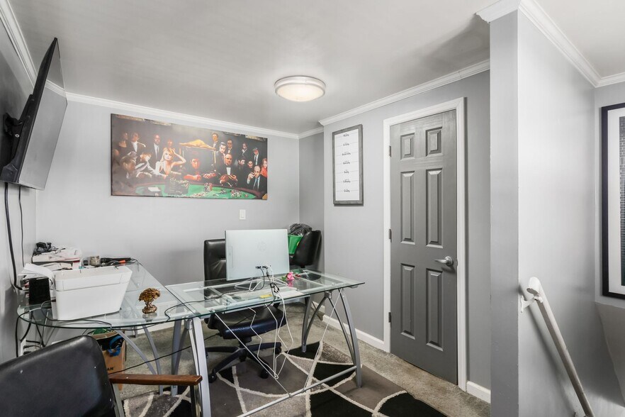 More Photos Of 1662 W Mound St, Columbus Restaurant For Sale