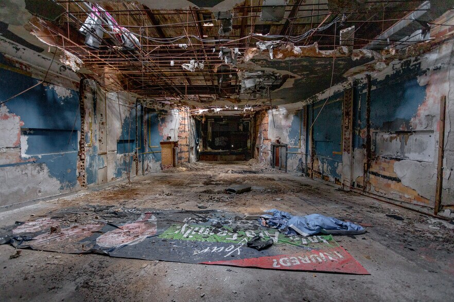 Primary Photo Of 12719 Gratiot Ave, Detroit Movie Theatre For Sale