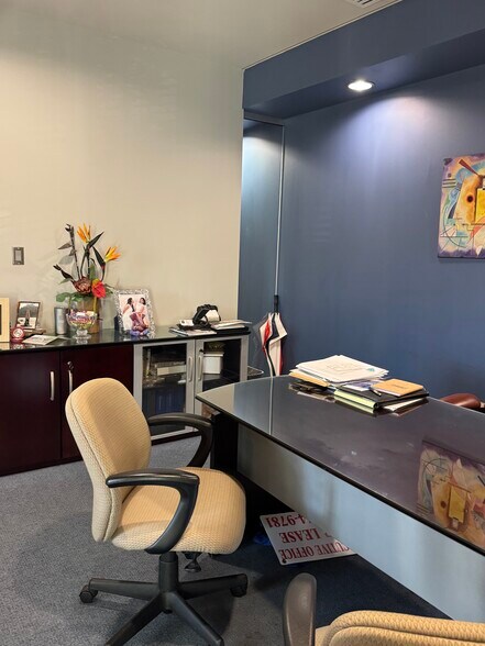 More Photos Of 3085 Fountainside Dr, Germantown Medical For Sale