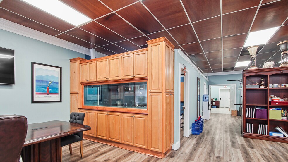 More Photos Of 308 Williams Ave, Port Saint Joe Storefront For Sale