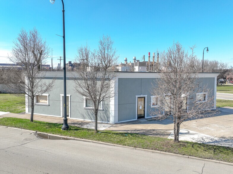 More Photos Of 10306 Dix, Dearborn Office For Sale