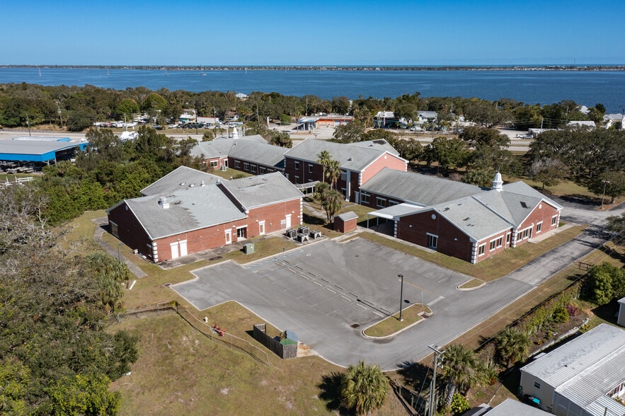 More Photos Of 4400 Dixie Hwy NE, Palm Bay Schools For Sale