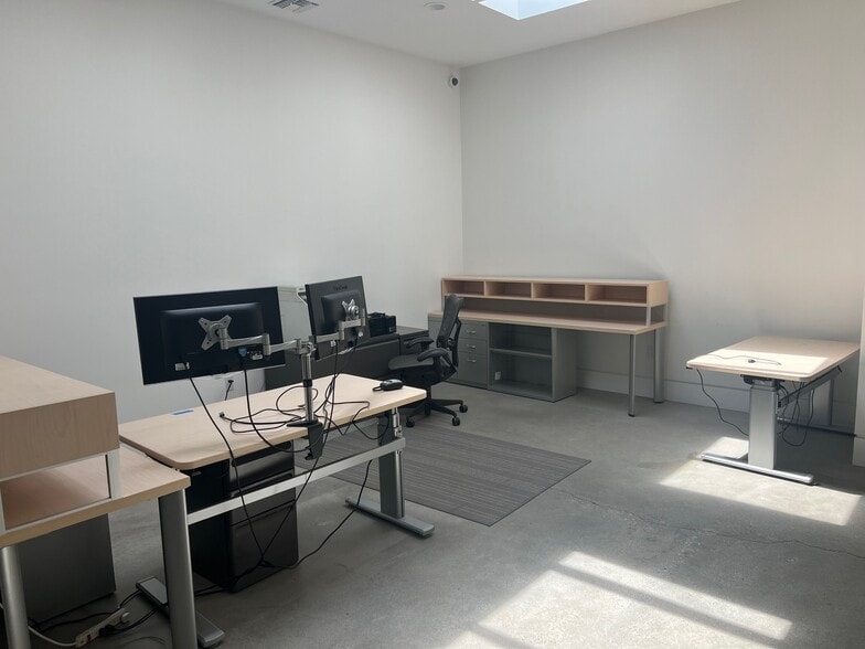 More Photos Of 2630-2634 La Cienega Ave, Los Angeles Loft Creative Space For Lease