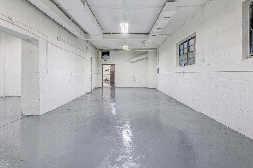 More Photos Of 46-48 Lafayette Ave, New Rochelle Warehouse For Lease