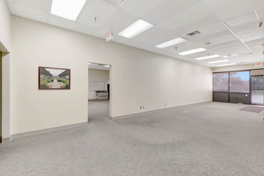 More Photos Of 3720 Amnicola Hwy, Chattanooga Unknown For Lease