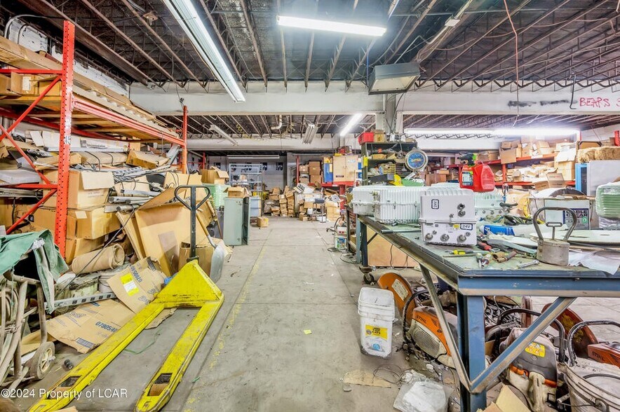 More Photos Of 1001 W Centre St, Mahanoy City Warehouse For Sale