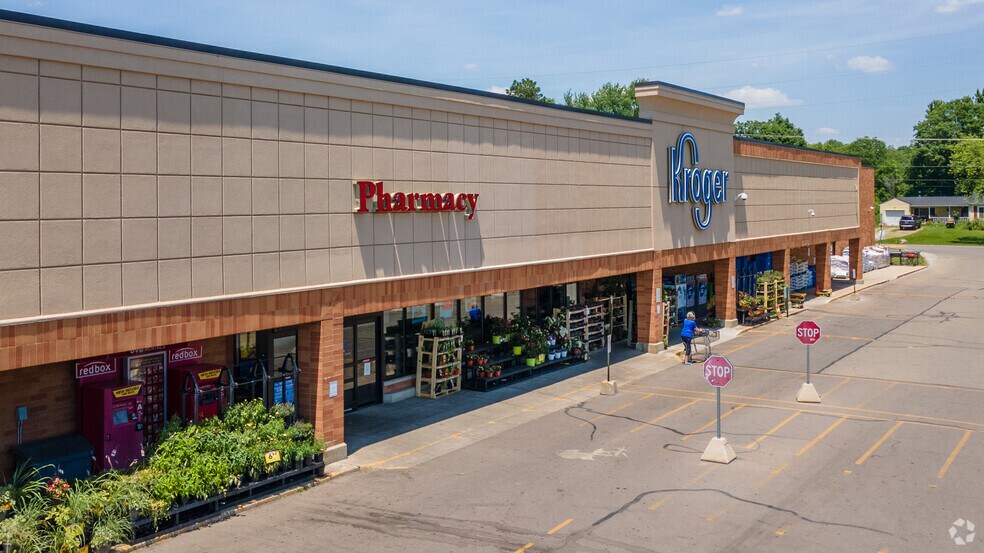 More Photos Of 2953-2989 Derr Rd, Springfield General Retail For Lease