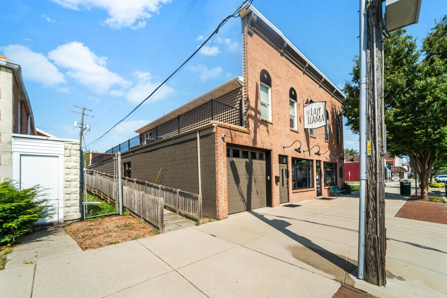 More Photos Of 214 Broadway St, Marine City Storefront For Sale