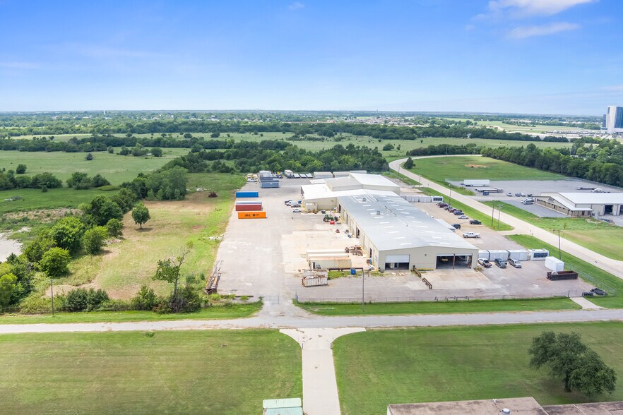 More Photos Of 101 Waldron Dr, Durant Manufacturing For Lease