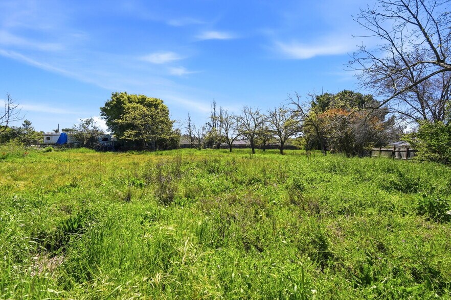 More Photos Of 2417 Springs Rd, Vallejo Daycare Center For Lease