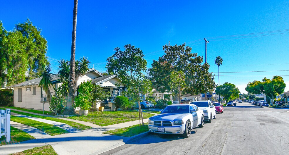 More Photos Of 1710 Freeman Ave, Long Beach Multifamily For Sale