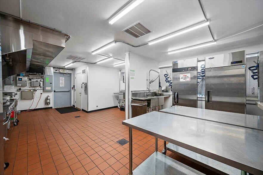 More Photos Of 624 North Ave, Pittsburgh Fast Food For Sale