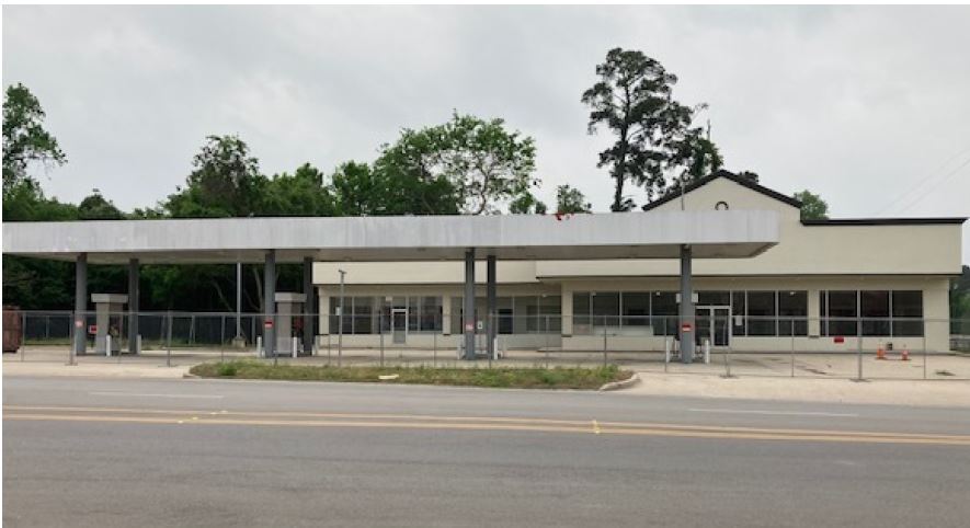 More Photos Of 110 Sorters McClellan Rd, Kingwood Service Station For Sale