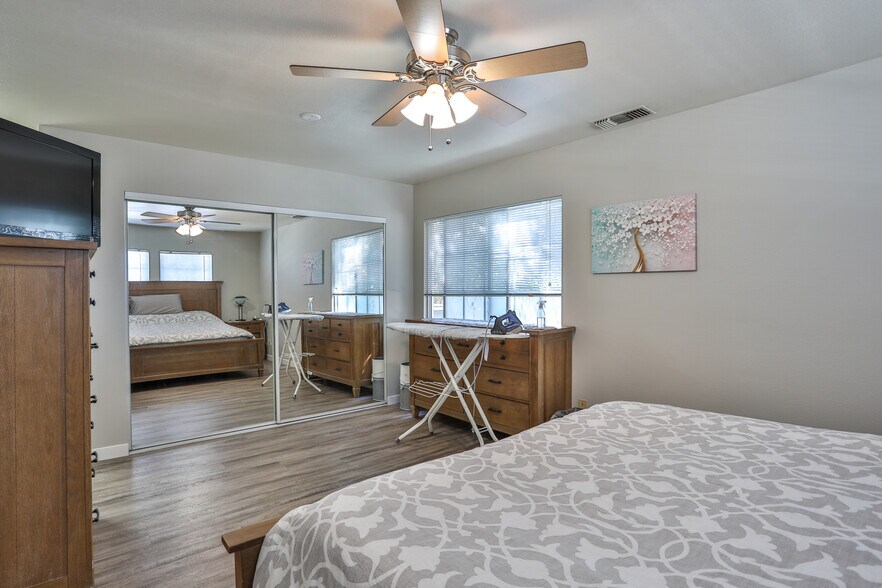 More Photos Of 306 E Foothill Blvd, Glendora Apartments For Sale