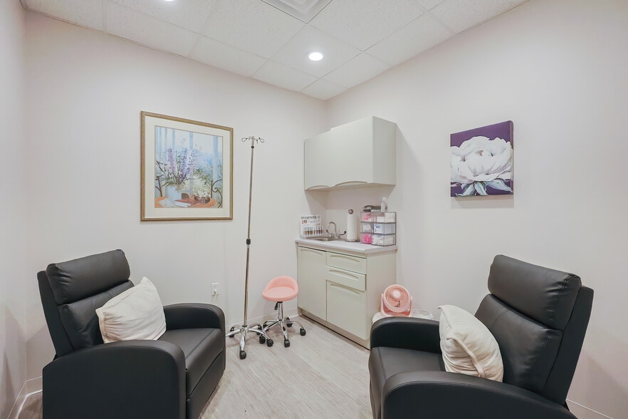 More Photos Of 1151 Robeson St, Fall River Medical For Sale