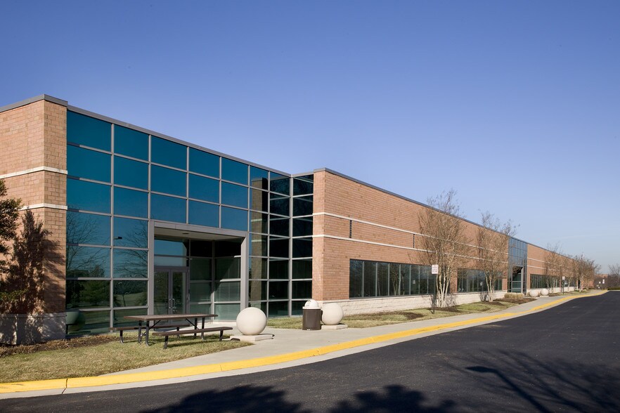 Primary Photo Of 14111 Park Meadow Dr, Chantilly Light Distribution For Lease