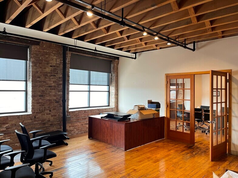 More Photos Of 1529 W Armitage Ave, Chicago Loft Creative Space For Sale