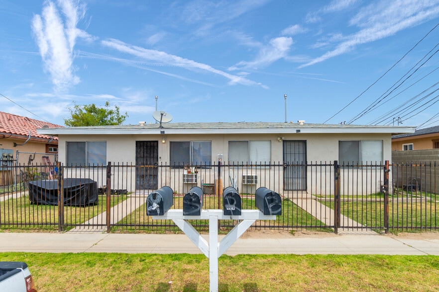 More Photos Of 412 W Ramona Dr, Rialto Multifamily For Sale