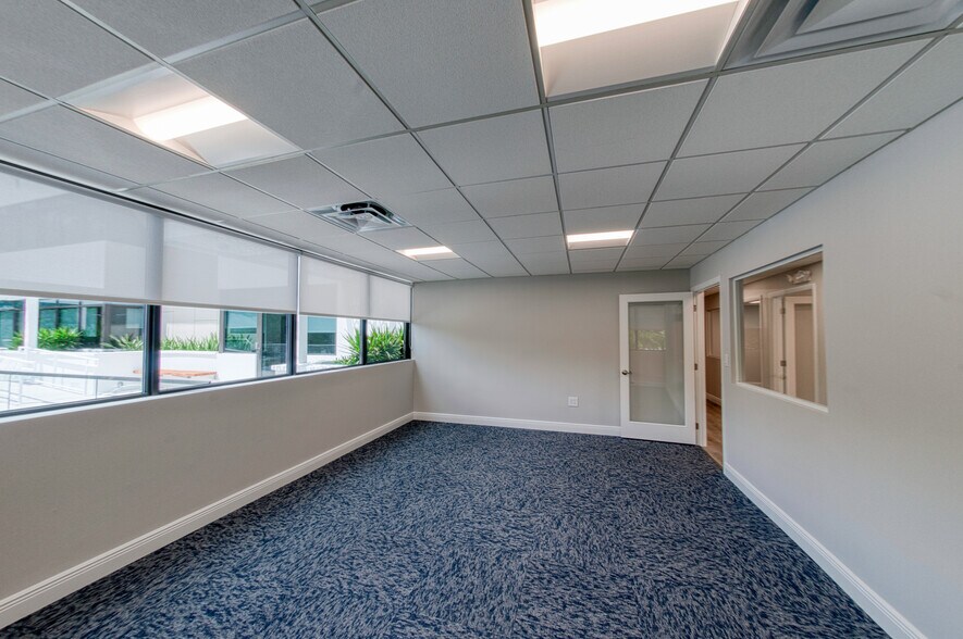 More Photos Of 8181 W Broward Blvd, Plantation Loft Creative Space For Lease