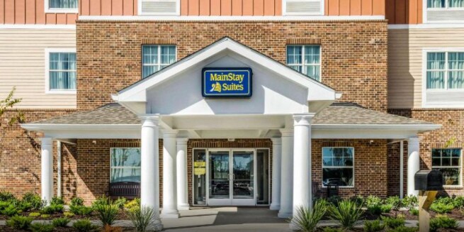 More Photos Of 700 Main St, Hackberry Hotel For Sale