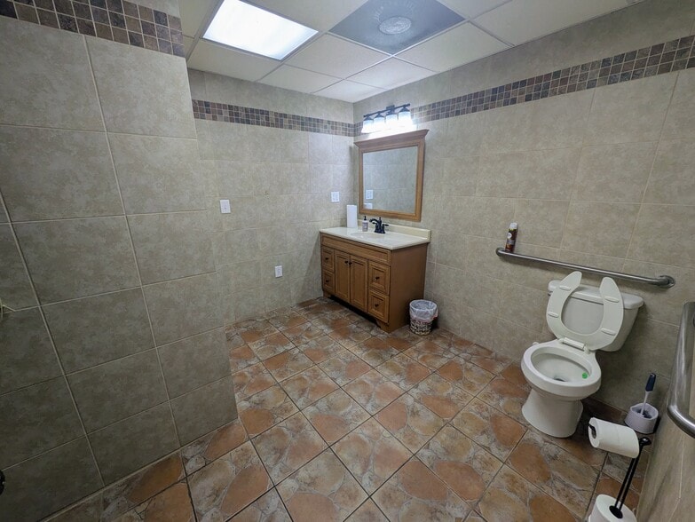 More Photos Of 195 W Statesville Ave, Mooresville Freestanding For Sale