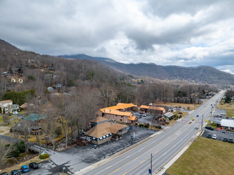 More Photos Of 4352 Soco Rd, Maggie Valley Restaurant For Sale