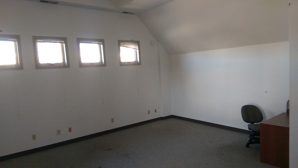 More Photos Of 1645 Hertel Ave, Buffalo Office For Lease
