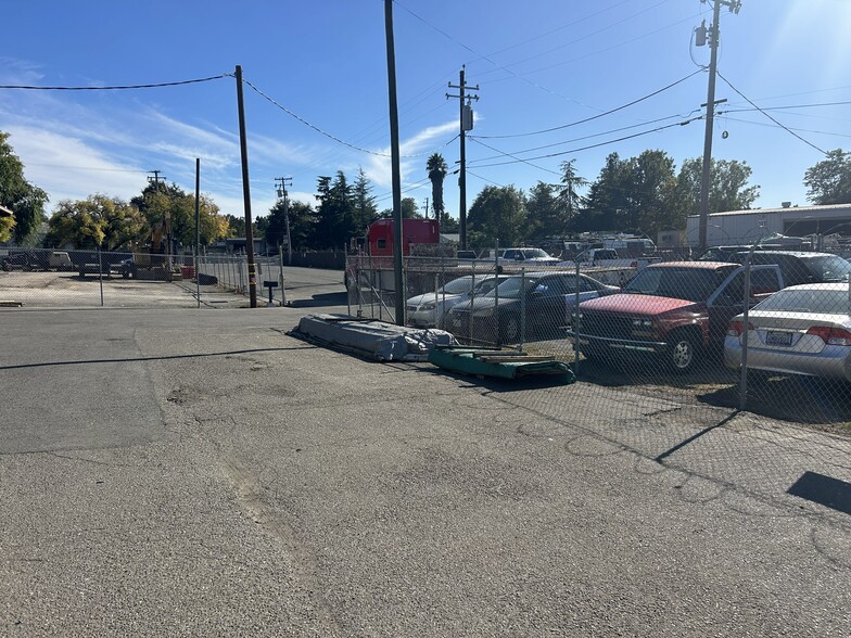 More Photos Of 11 W Barham Ave, Santa Rosa Warehouse For Lease