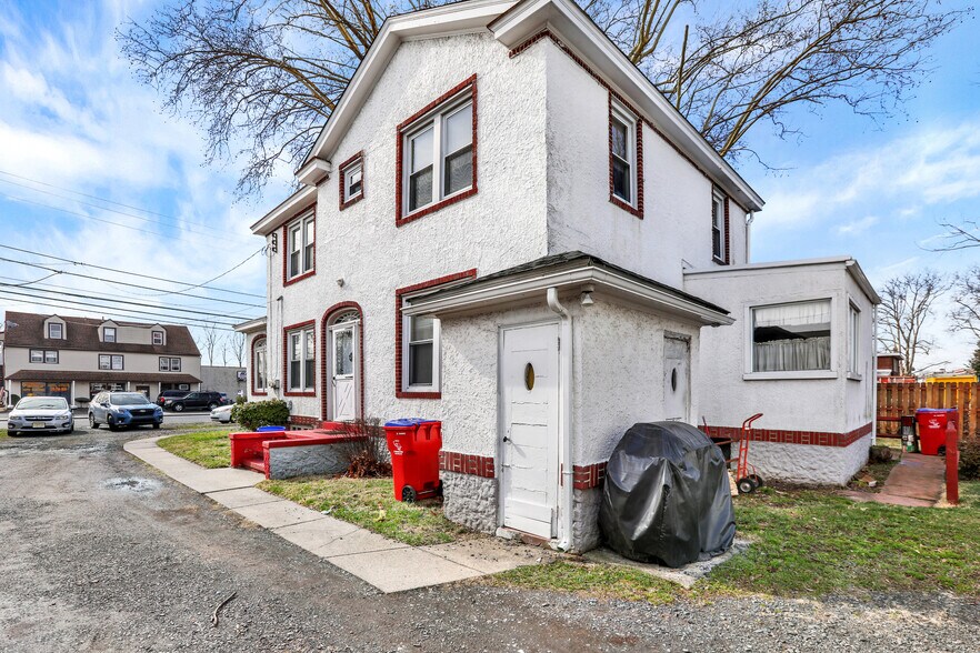 More Photos Of 2267 E Farragut Ave, Bristol Multifamily For Sale
