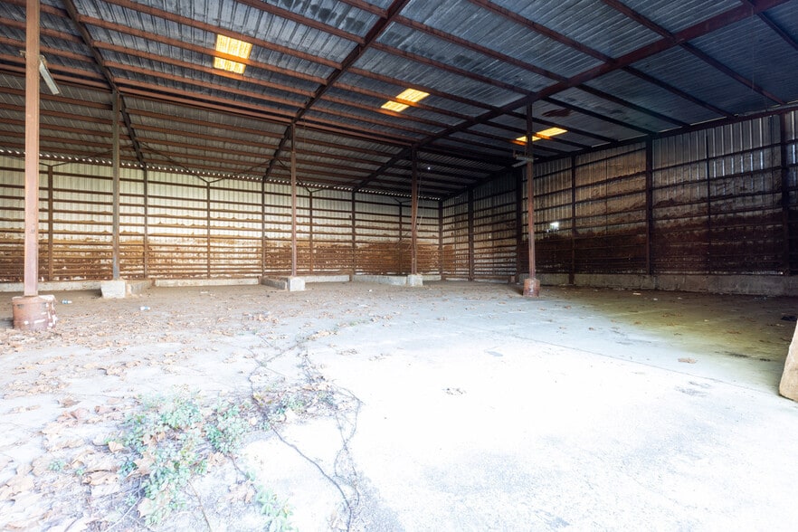 More Photos Of 68 First st, Hawkinsville Warehouse For Sale