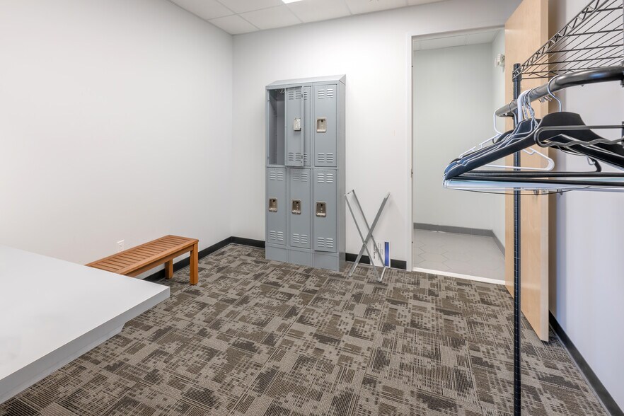 More Photos Of 10 Memorial Blvd, Providence Office For Lease