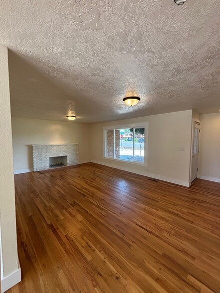 More Photos Of 6604 W Overland Rd, Boise Office For Sale