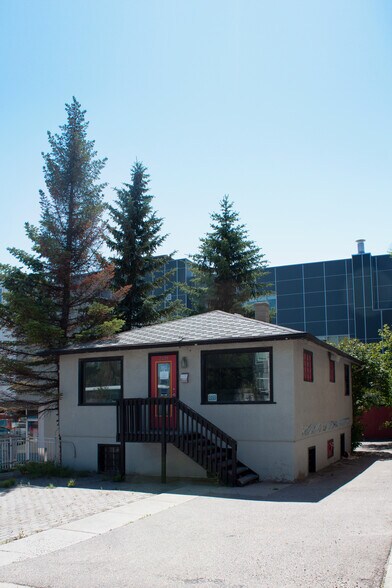 Primary Photo Of 2409 33 Ave, Calgary General Retail For Lease